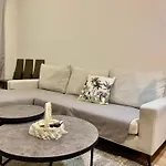 Modern Family-Size Condo With Private Veranda-5Min To The Lake
