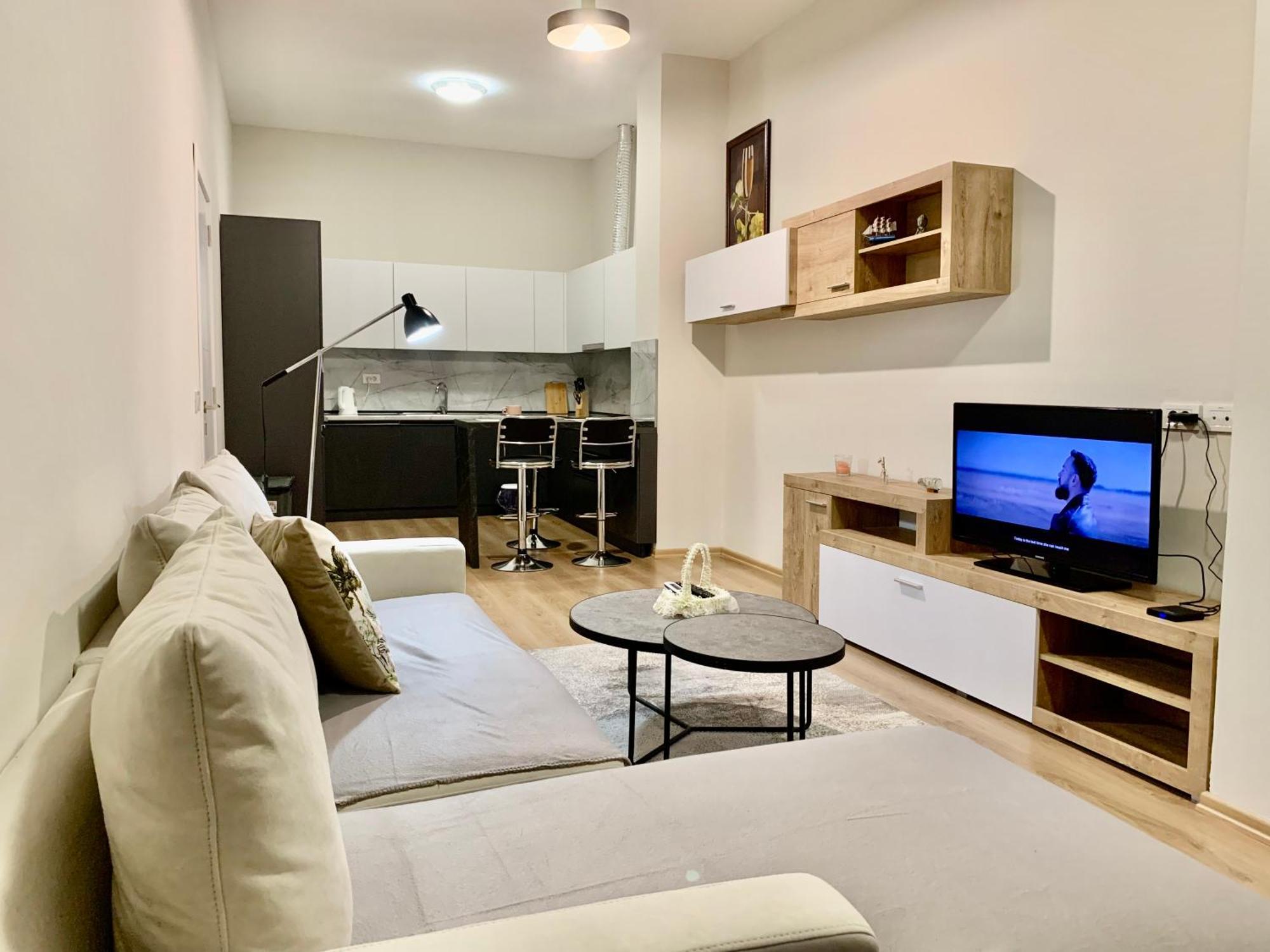 Apartamento Modern Family-size With Private Veranda-5min To The *